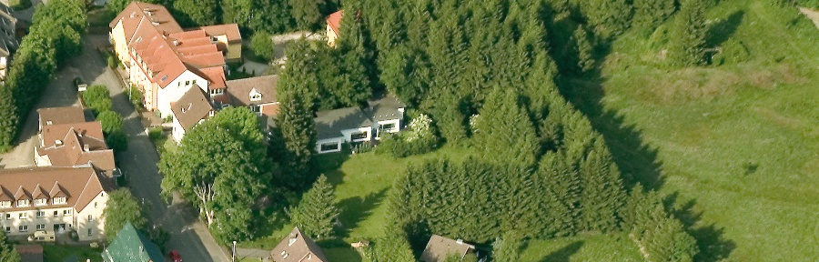 Luftaufnahme Ferienhaus Monarda mit Grundstück Luftaufnahme Ferienhaus Monarda mit Grundstück
